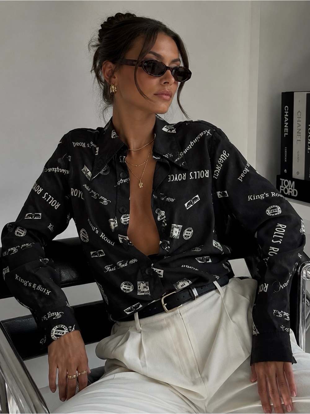 Vintage 80s European Luxury Travel Print Blouse EU 42 / US 10
RARE Rolls Royce